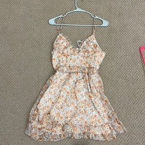 Selfie Leslie floral dress
